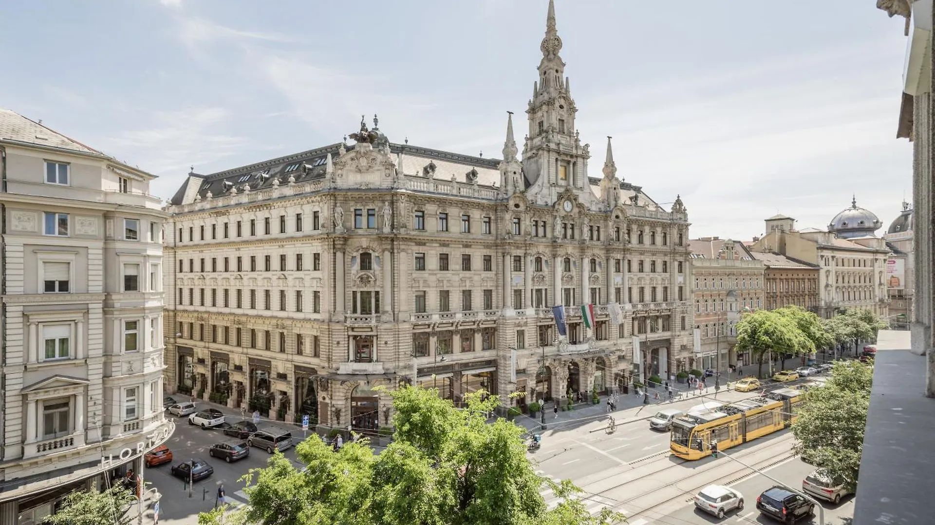 Casadeco Budapest Apt-Stunning New York Cafe View Hungary